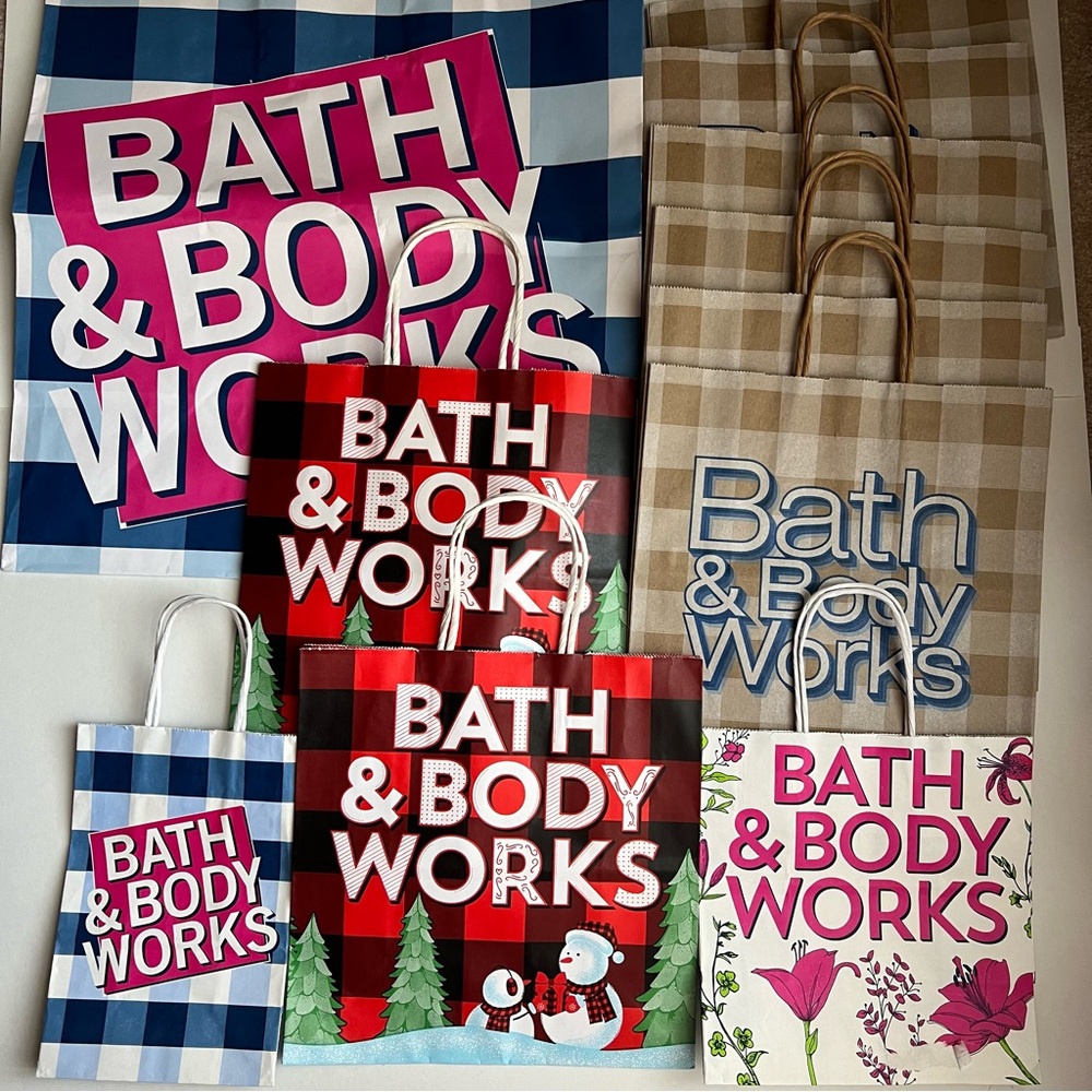 Lot of 11 Bath and Body Works Shopping Bags